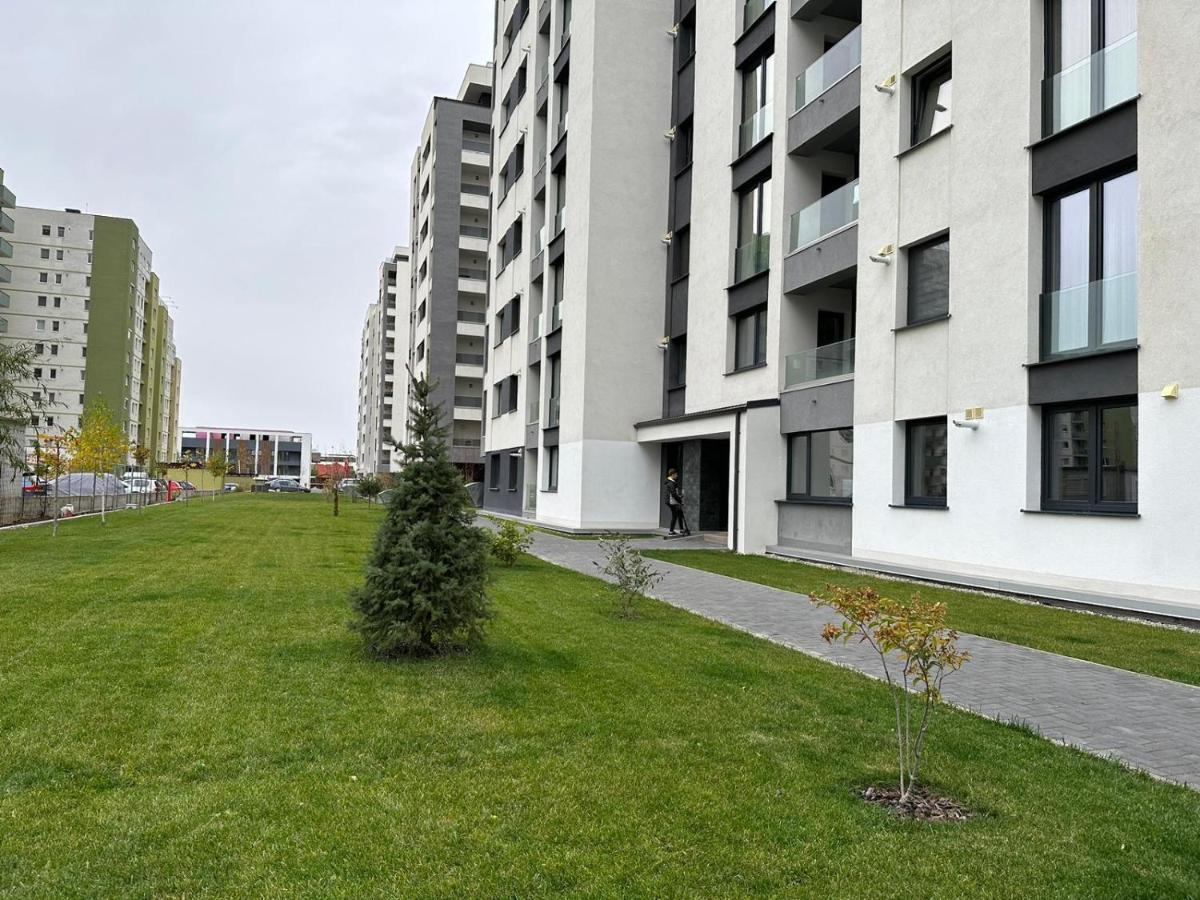 Coresi Mall Area & By Glam Apartment Brasov
