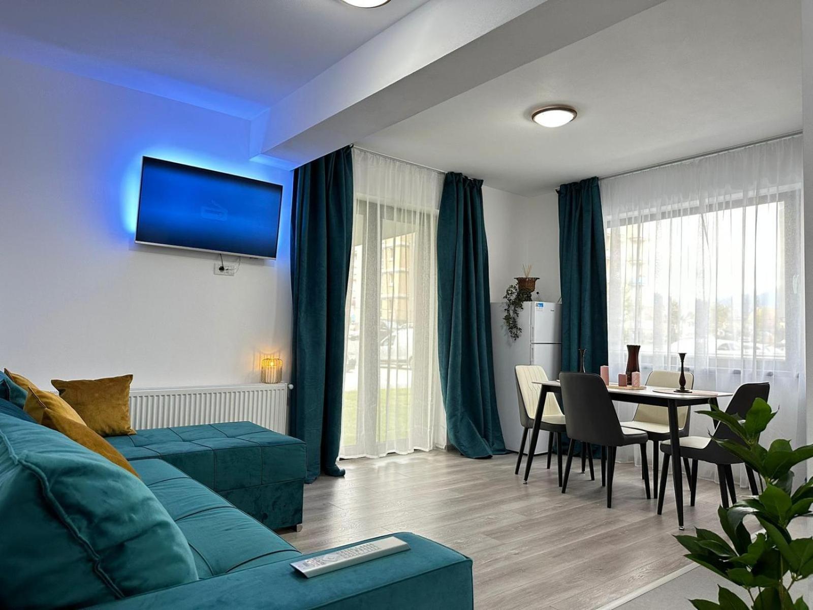 Apartamento Coresi Mall Area & By Glam *